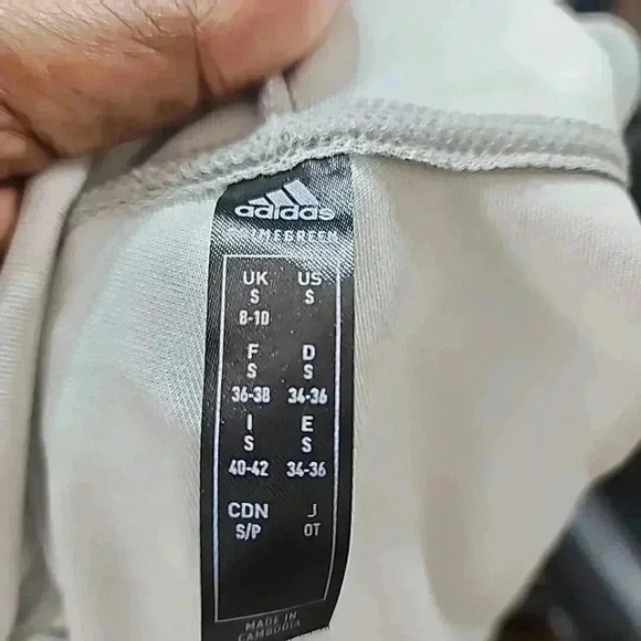 Hooded sweatshirt adidas. Size small - Picture 6 of 10